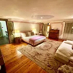 De Rubeis Florit Country house *
