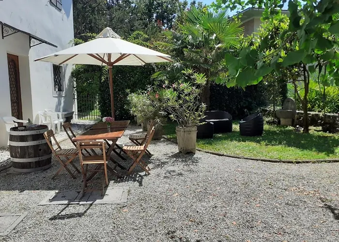 De Rubeis Florit Country house *